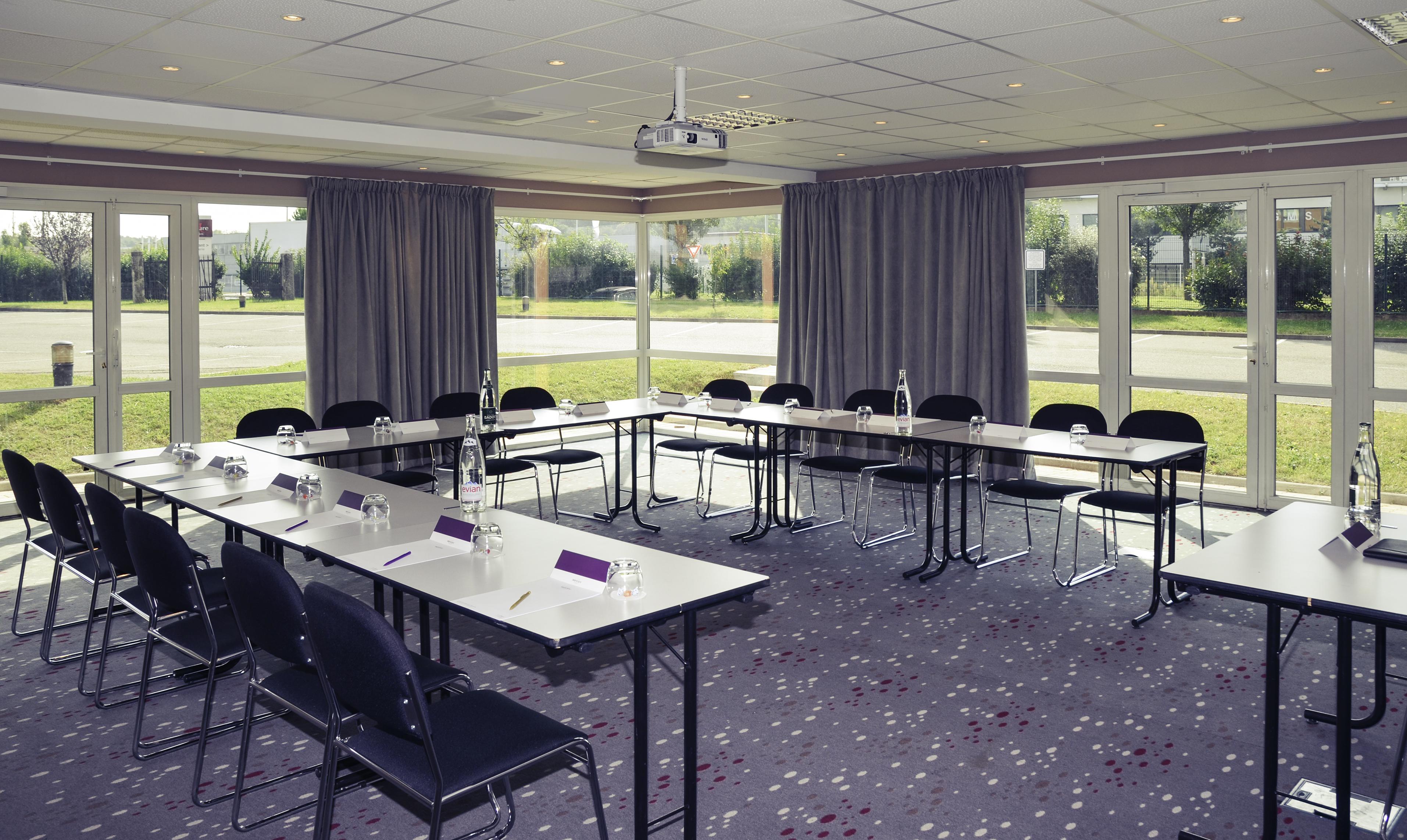Mercure Lyon Est Chaponnay Exterior foto