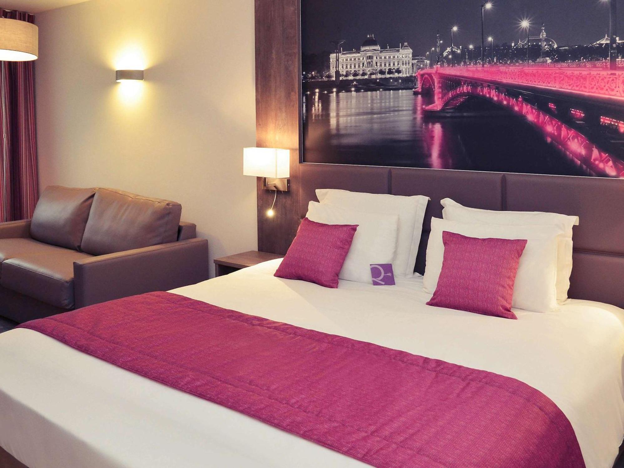 Mercure Lyon Est Chaponnay Exterior foto